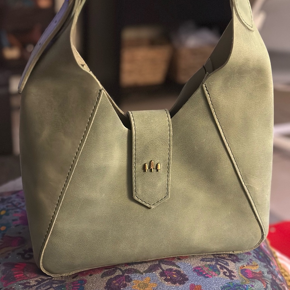 Portland Leather Flora in Cucumber 🥒